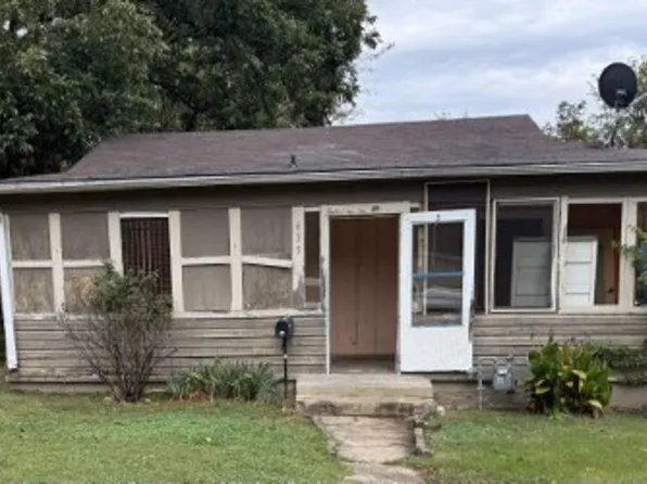 625 5th St, Hot Springs, AR 71913