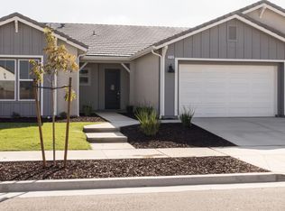 2112 Daffodil St, Kingsburg, CA 93631