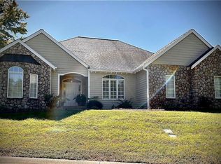 135 Hollybrook Dr, Bermuda Run, NC 27006