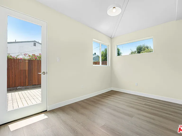 1130 Ashland Ave #B — Photo 6