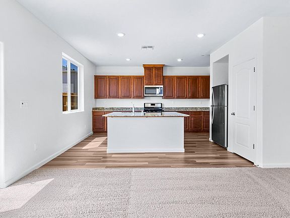 4th image of 3466 Sina Court