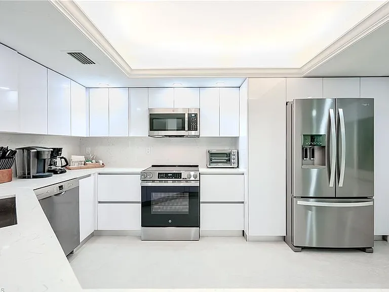 592 Beachwalk Cir #N-202 — Photo 5
