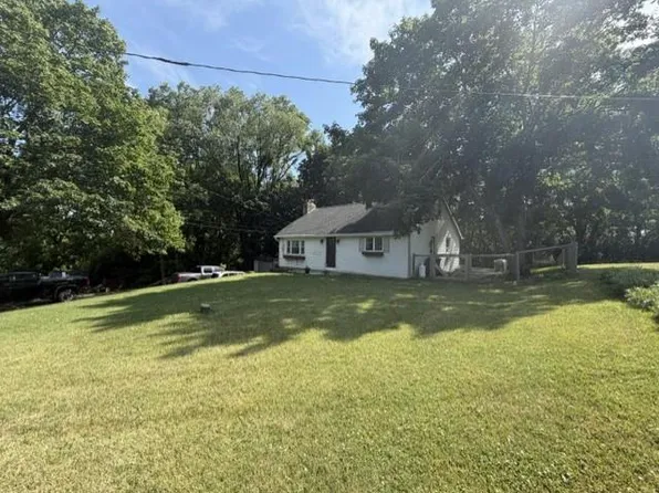 7822 N Delaware Dr, Bangor, PA 18013