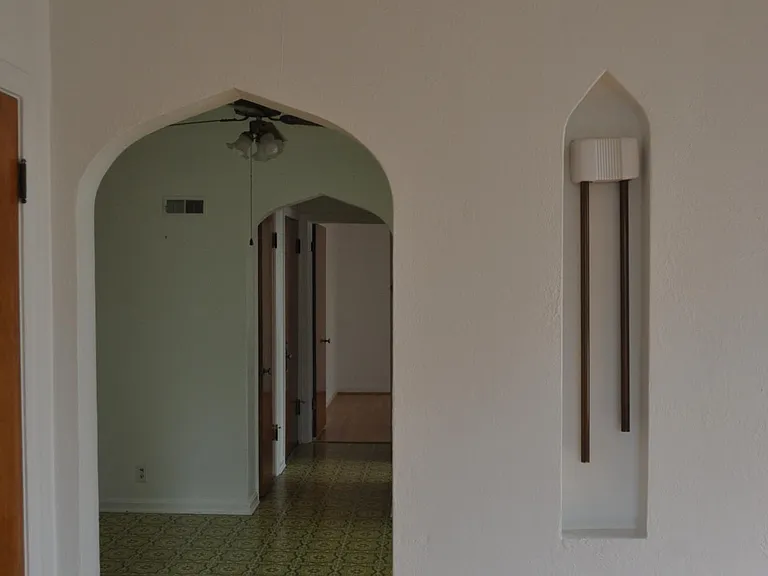 5908 Nagel Ave #2W — Photo 21