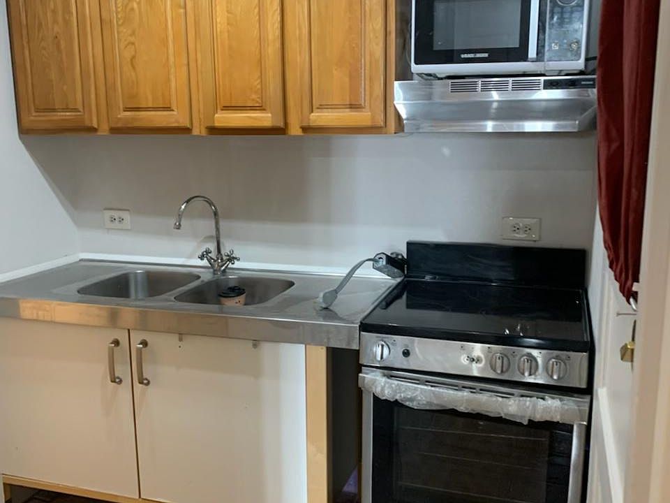 1st image of 133 Magnolia St