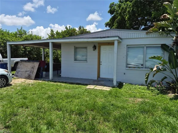 1002 Adams AVE, LEHIGH ACRES, FL 33936
