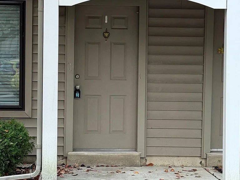313 Gregorys Way — Photo 3