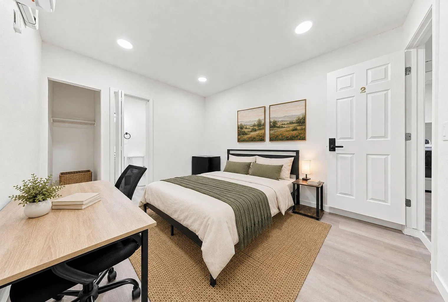 4 bed, 10.0 bath, 2800 sqft, $1,321 — Photo 4