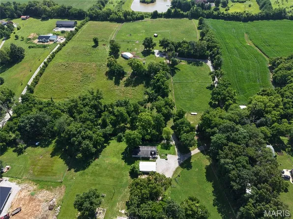2807 Otten Rd, Millstadt, IL 62260