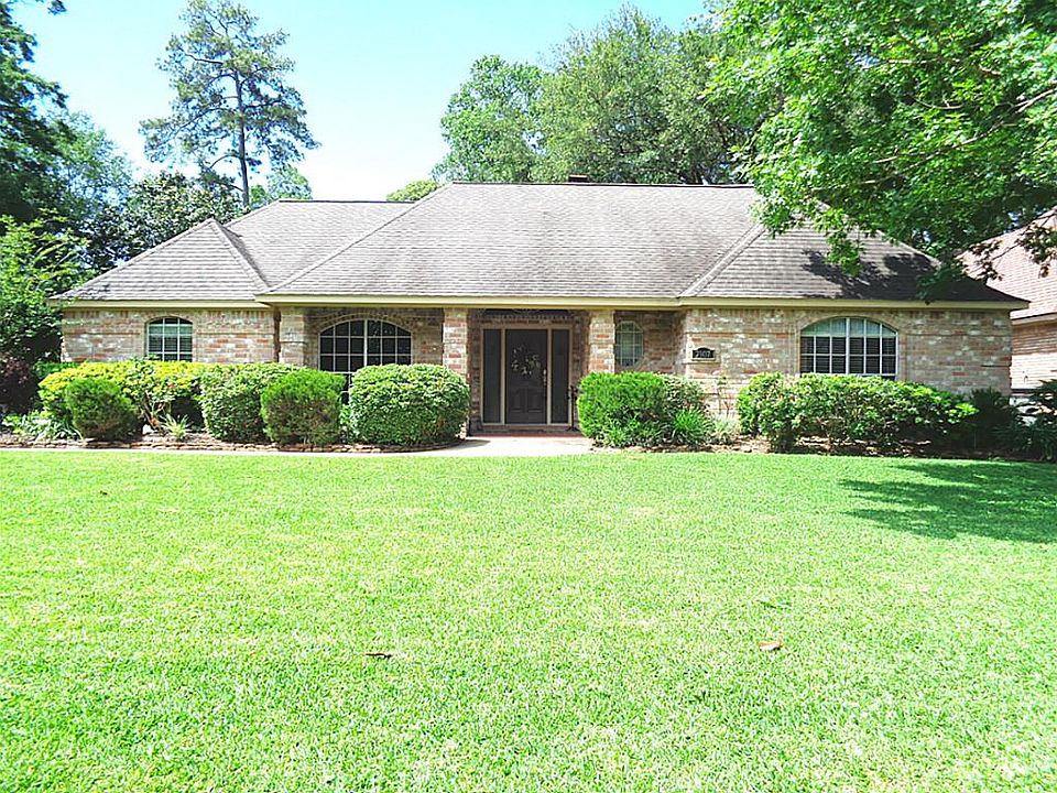 1st image of 7907 17th Green Dr