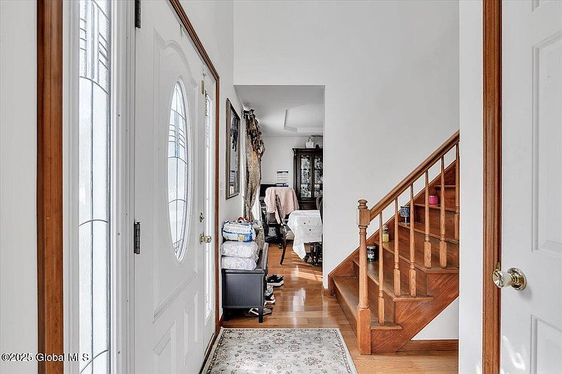 3rd image of 39 Michelle Drive