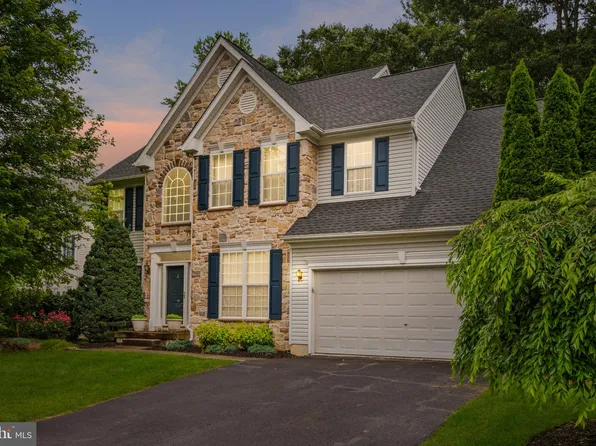 101 Glencoe Ct, Newark, DE 19702