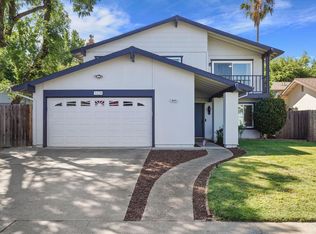 9470 Mira Del Rio Dr, Sacramento, CA 95827