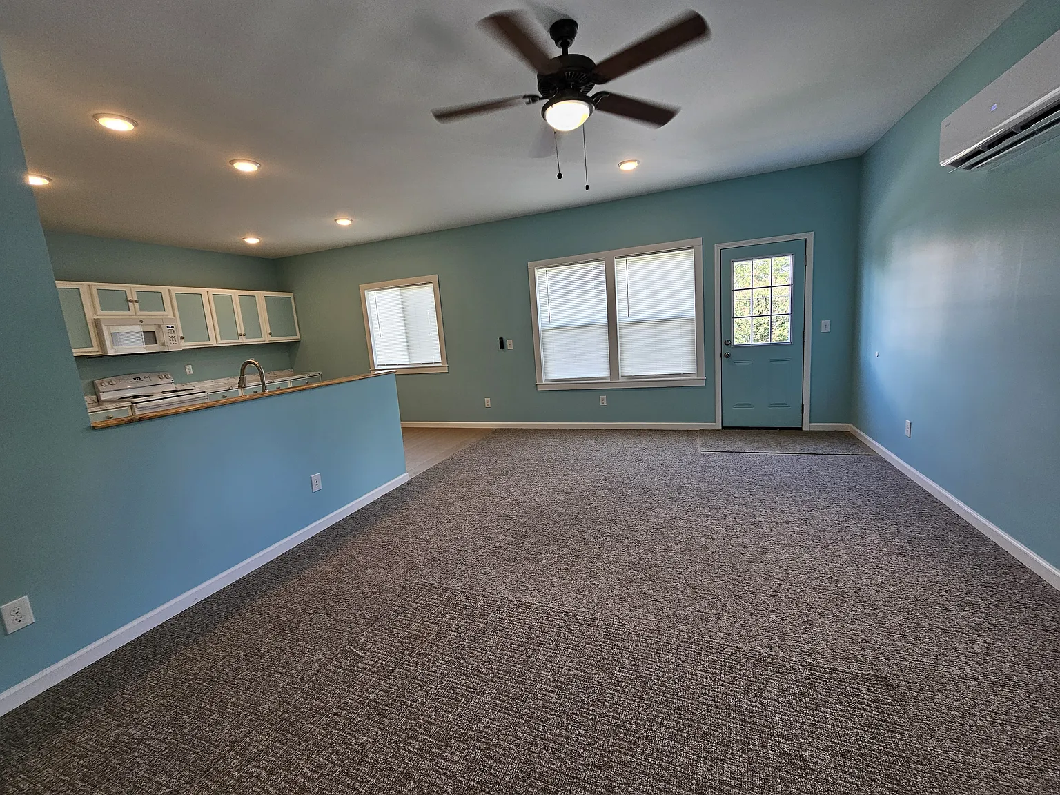 2 bed, 1000 sqft, $1,400 — Photo 4