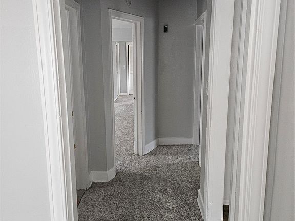 4th image of 11627 Grayton St