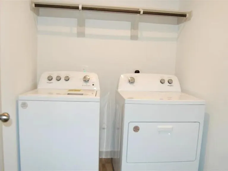 7839 Murciana Dr — Photo 11