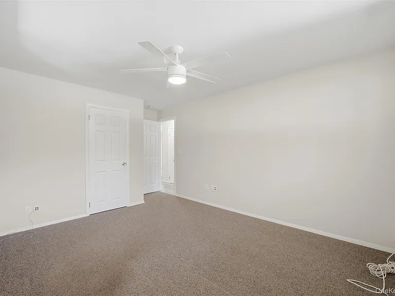 58 Carolan Rd E — Photo 24