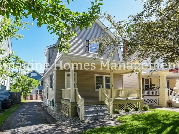 17422 Cannon Ave, Lakewood, OH 44107