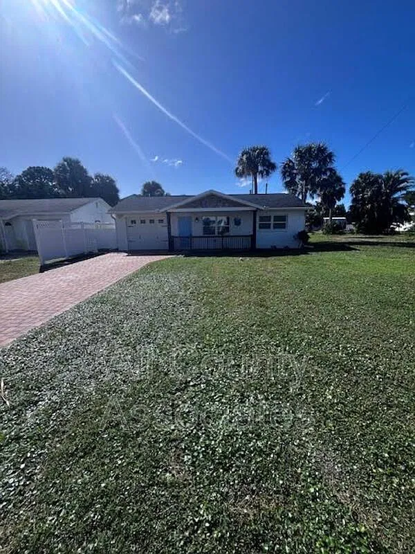 2 bed, 1.0 bath, 672 sqft, $1,795 — Photo 3