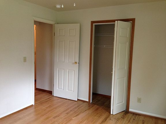 3rd image of 3656 Vernier Dr