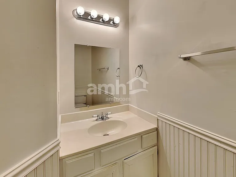 210 Wood Valley Ct — Photo 10