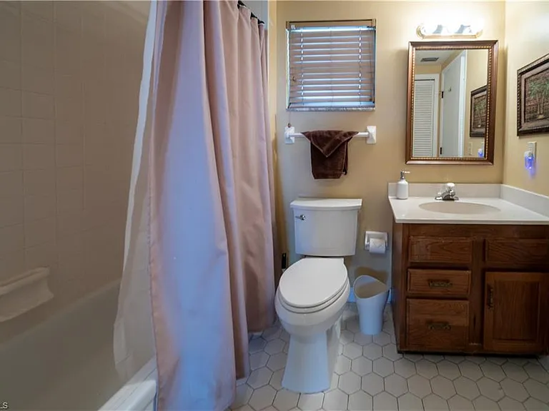807 River Point Dr #304D — Photo 12