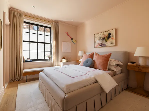 118 West 13th Street image 24 of 29