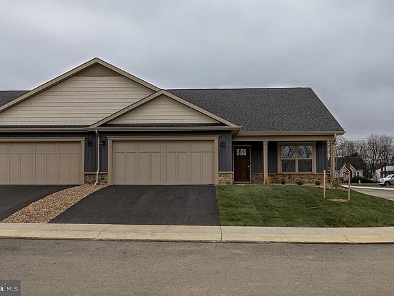 2nd image of 72 Grainfield Ct
