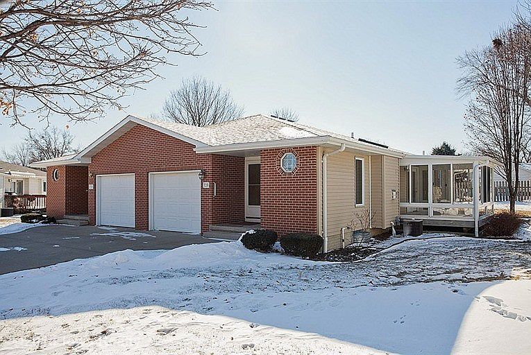 1st image of 720 N 6th Avenue Cir