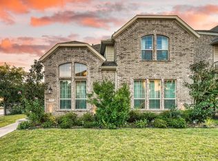 464 Renaissance Ln, Irving, TX 75060
