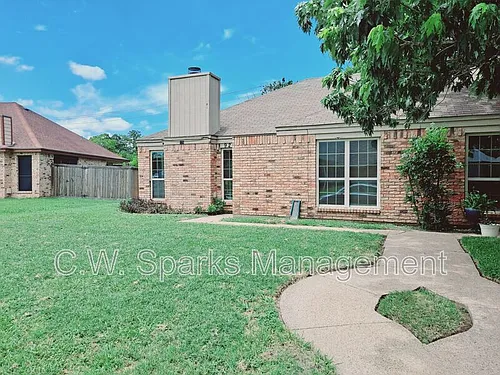 926 Westover Dr Photo 1