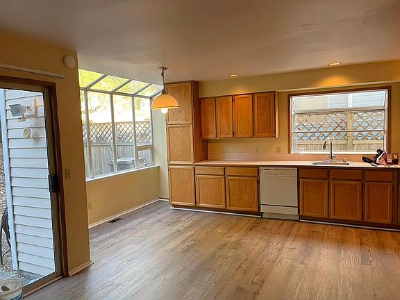 5th image of 12648 104th Ave NE