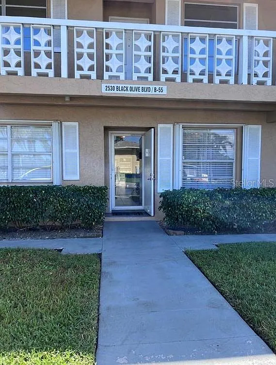 2 bed, 2.0 bath, 1167 sqft, $1,975 — Photo 3