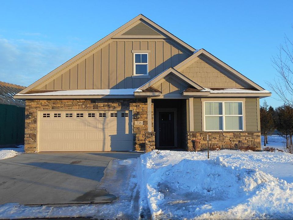 1st image of 736 S Creek Cir