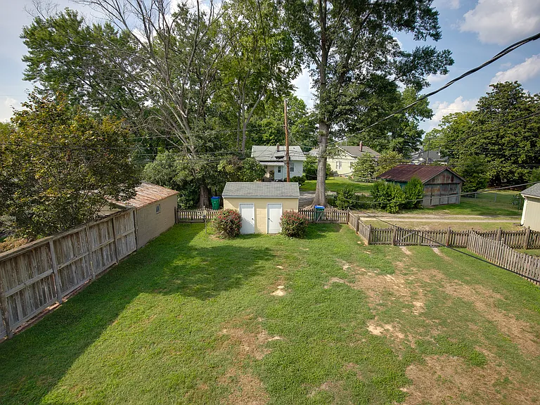 1312 Avondale Ave — Photo 50