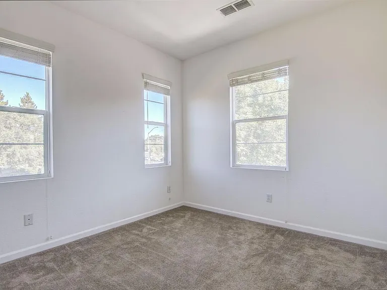 8464 Crystal Walk Cir — Photo 11