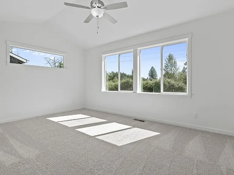 718 Tigerlily St — Photo 15