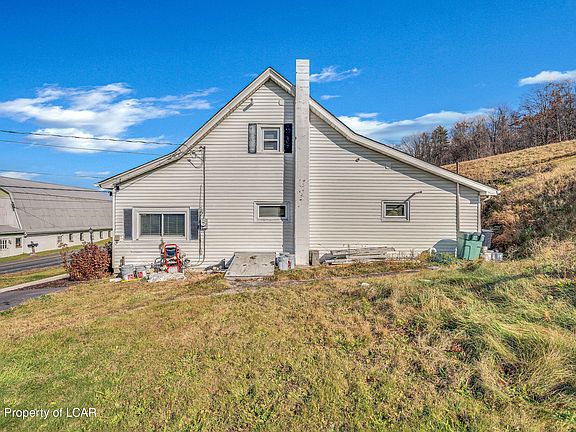 3rd image of 2441 Milwaukee Rd