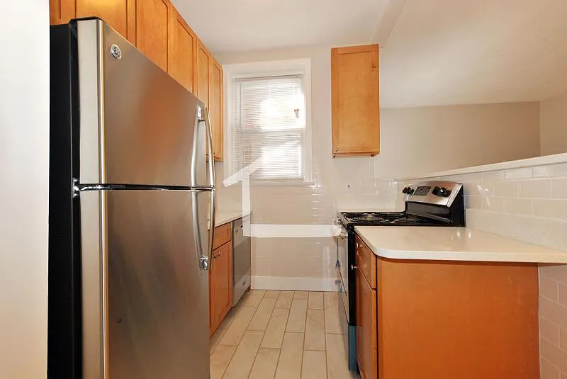 2 bed, 800 sqft, $3,200 — Photo 3