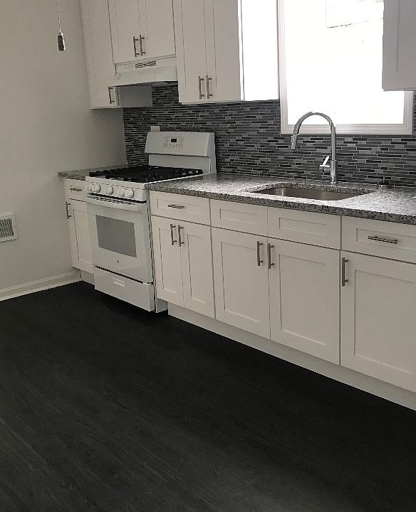 1st image of 530 N Noble St APT 2R