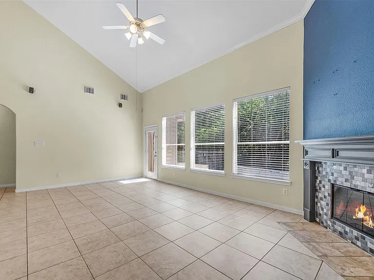 7 Ebony Oaks Pl — Photo 14