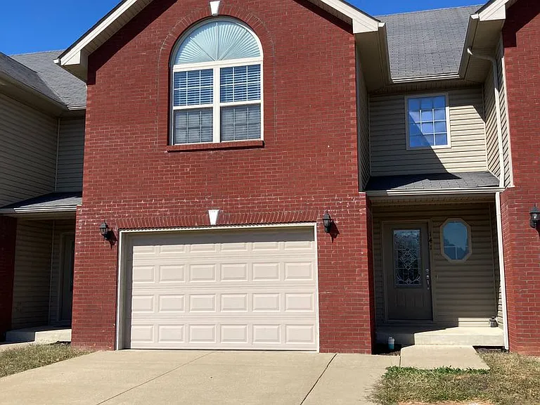 141 Twin Lakes Dr — Photo 1
