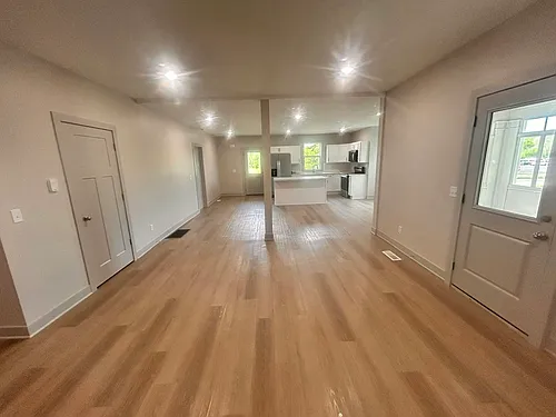 201 Monroe St #1 Photo 1