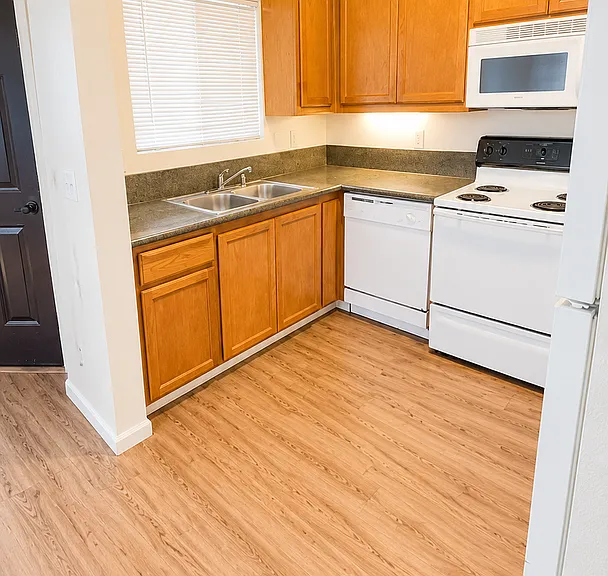 Hartford Square Apartments — Photo 13