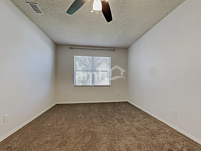 623 Horseman Dr — Photo 11