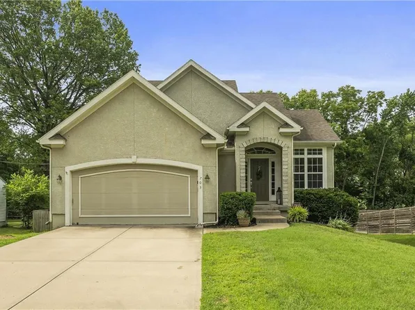 703 E 109th St, Kansas City, MO 64131