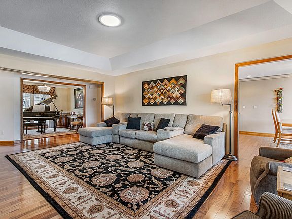 5th image of 61 Brummel Ln