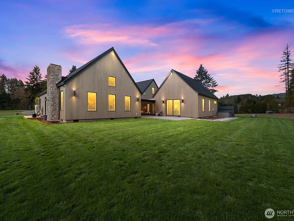 1st image of 210 Eagle Court