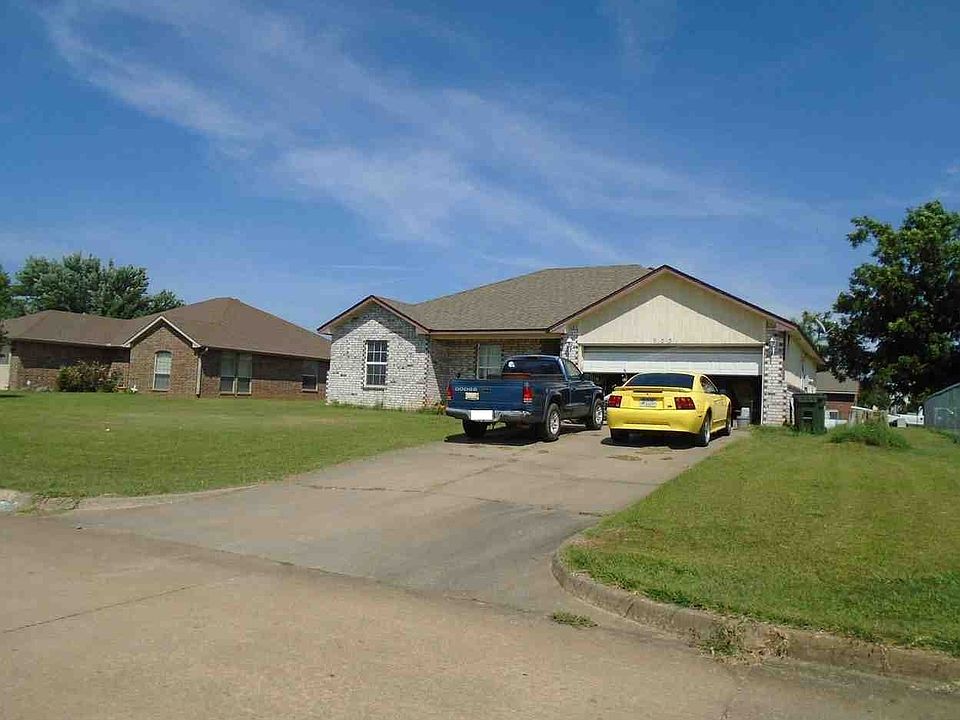 1st image of 903 Aspenwood St