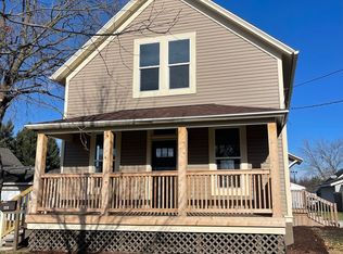 1519 W Locust St, Bloomington, IL 61701